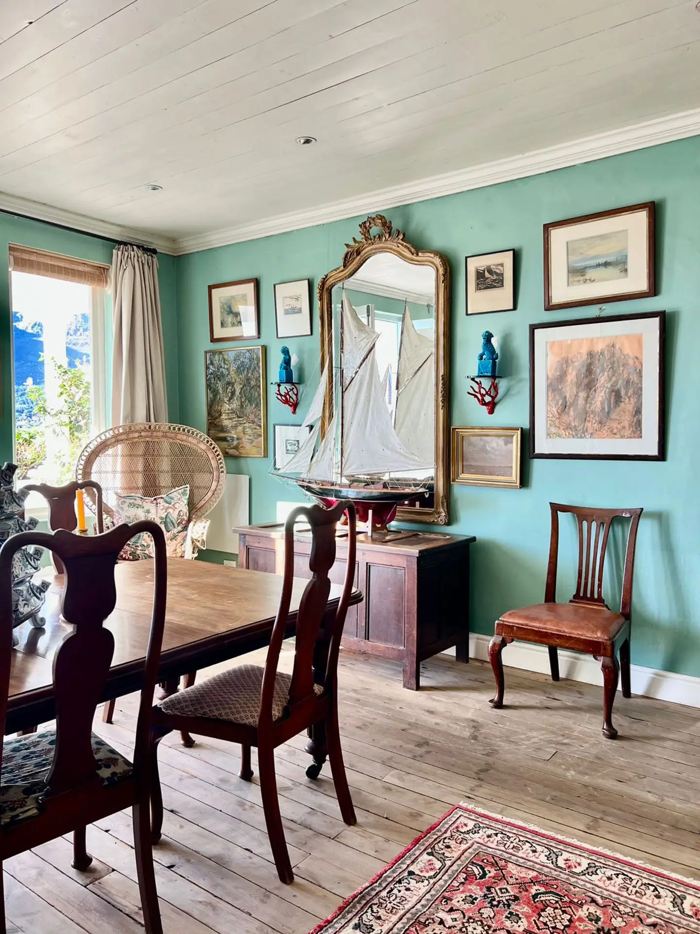 Dominic Touwen's Colourful Home in Cape Town with views across the mountains